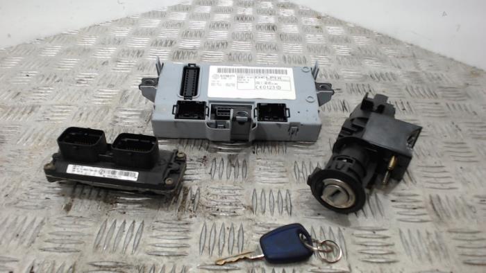 Used Ignition lock + computer Fiat Punto II (188) 1.2 60 S Price € 105,00 Margin scheme offered by Binckhorst BV