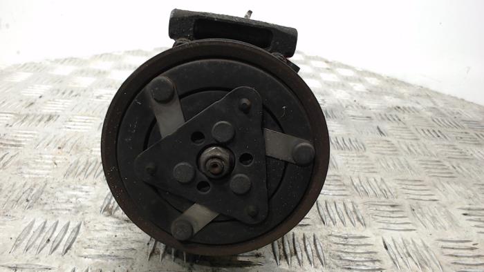 Usagé Pompe clim Peugeot 207/207+ (WA/WC/WM) 1.4 Prix € 52,50 Règlement à la marge proposé par Binckhorst BV