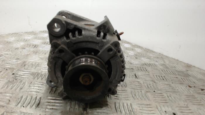 Gebrauchte Dynamo Toyota Avensis Verso (M20) 2.0 16V VVT-i D-4 Preis € 42,00 Margenregelung angeboten von Binckhorst BV