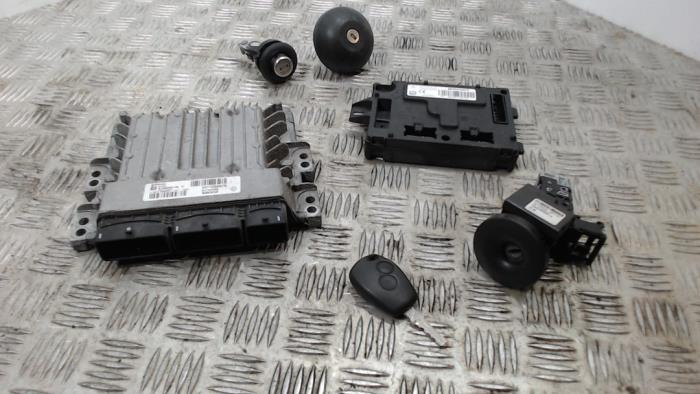 Used Ignition lock + computer Dacia Lodgy (JS/SD0J) 1.5 dCi FAP Price € 210,00 Margin scheme offered by Binckhorst BV