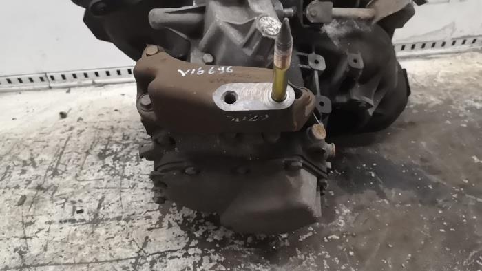 Getriebe van een Chevrolet Kalos (SF48) 1.4 16V 2005