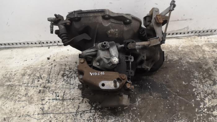 Getriebe van een Chevrolet Kalos (SF48) 1.4 16V 2005