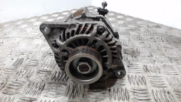 Gebrauchte Dynamo Mitsubishi Space Star (A0) 1.0 12V Preis € 42,00 Margenregelung angeboten von Binckhorst BV