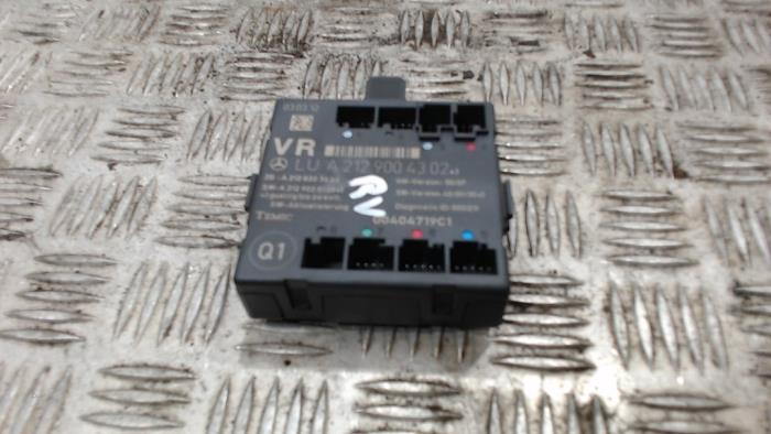 Usagé Module confort Mercedes E (W212) E-350 CDI BlueEfficiency V6 24V 4-Matic Prix € 26,25 Règlement à la marge proposé par Binckhorst BV