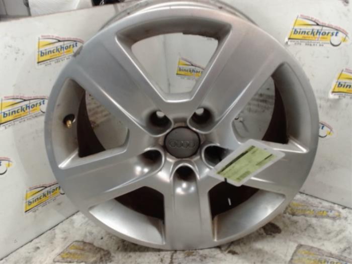 Używane Obrecz Audi A4 Avant (B7) 1.8 T 20V Cena € 52,50 Procedura marży oferowane przez Binckhorst BV