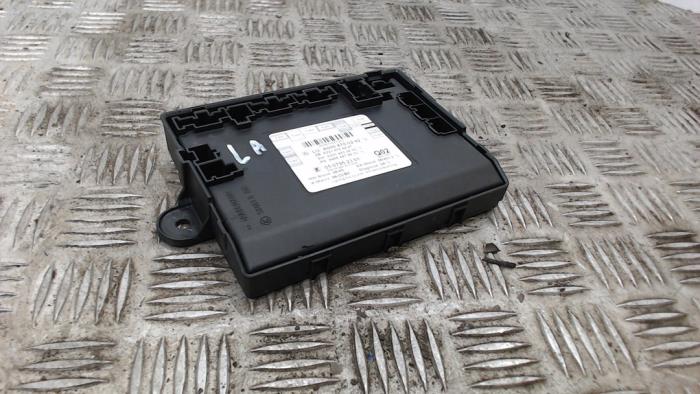Używane Modul Comfort Mercedes S (W221) 5.5 S-600 L 36V Twin Turbo Cena € 131,25 Procedura marży oferowane przez Binckhorst BV