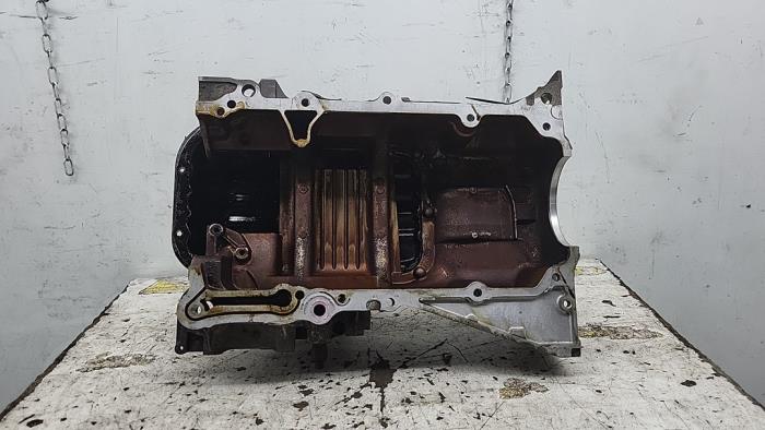 Usagé Couvercle carter Toyota Avensis Verso (M20) 2.0 16V VVT-i D-4 Prix € 31,50 Règlement à la marge proposé par Binckhorst BV
