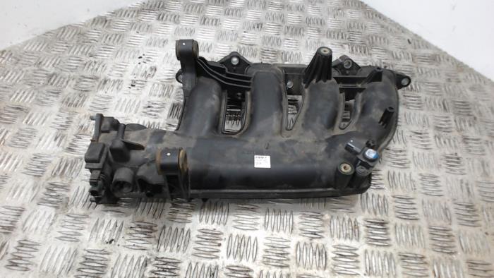 Używane Kolektor dolotowy Mercedes E (W211) 1.8 E-200 Kompressor 16V Cena € 52,50 Procedura marży oferowane przez Binckhorst BV