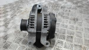 Dynamo från en Toyota Avensis Wagon (T27) 2.2 16V D-4D-F 150 2009