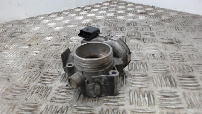 Używane Przepustnica Peugeot 307 (3A/C/D) 1.6 16V Cena € 31,50 Procedura marży oferowane przez Binckhorst BV