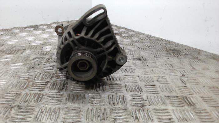 Gebrauchte Dynamo Fiat Panda (169) 1.2 Fire Preis € 36,75 Margenregelung angeboten von Binckhorst BV