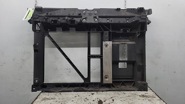 Używane Panel przedni Peugeot 1007 (KM) 1.4 16V Cena € 36,75 Procedura marży oferowane przez Binckhorst BV