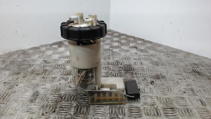 Gebrauchte Kraftstoffpumpe Elektrisch Peugeot 106 II 1.4 XN,XR,XS,XT Preis € 36,75 Margenregelung angeboten von Binckhorst BV