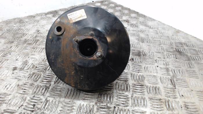 Usagé Servo frein Renault Twingo (C06) 1.2 Prix € 26,25 Règlement à la marge proposé par Binckhorst BV
