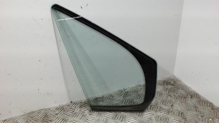 Usados Ventanilla triangular derecha delante Renault Modus/Grand Modus (JP) 1.2 16V Precio € 26,25 Norma de margen ofrecido por Binckhorst BV