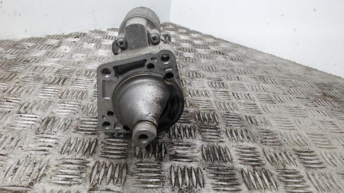Used Starter Chrysler Voyager/Grand Voyager (RT) 2.8 CRD 16V Grand Voyager Price € 42,00 Margin scheme offered by Binckhorst BV