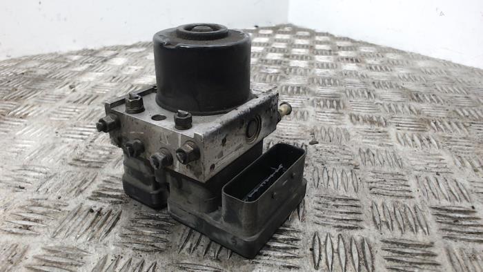 Gebrauchte ABS Pumpe Opel Agila (A) 1.2 16V Twin Port Preis € 52,50 Margenregelung angeboten von Binckhorst BV