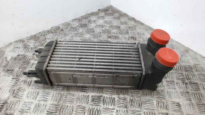 Usados Intercooler Peugeot 508 (8D) 1.6 THP 16V Precio € 36,75 Norma de margen ofrecido por Binckhorst BV