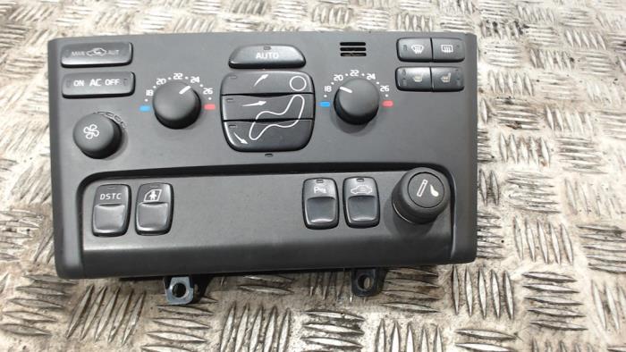 Värmekontrollpanel från en Volvo XC90 I 2.4 D5 20V 2005