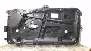 Usagé Mécanique vitre 2portes avant droite Ford Fiesta 5 (JD/JH) 1.3 Prix € 105,00 Règlement à la marge proposé par Binckhorst BV
