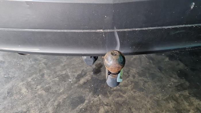 Używane Hak holowniczy Opel Meriva (B) 1.4 Turbo 16V ecoFLEX Cena € 105,00 Procedura marży oferowane przez Binckhorst BV