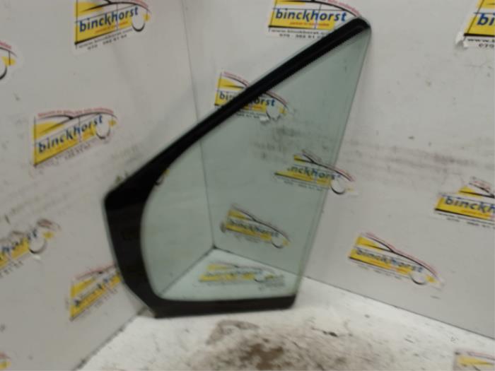 Usados Ventanilla triangular izquierda delante Renault Modus/Grand Modus (JP) 1.2 16V Precio € 31,50 Norma de margen ofrecido por Binckhorst BV