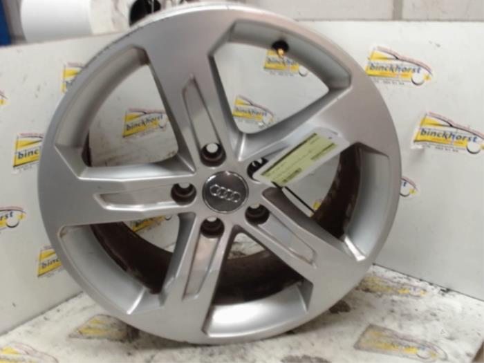 Używane Obrecz Audi A3 Limousine (8VS/8VM) 1.0 TFSI 12V Cena € 42,00 Procedura marży oferowane przez Binckhorst BV