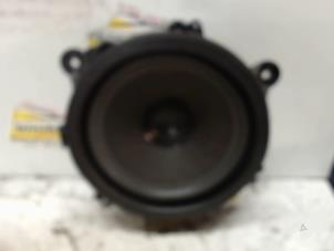 Used Speaker Volvo S40 (MS) 2.4 20V Price € 15,75 Margin scheme offered by Binckhorst BV