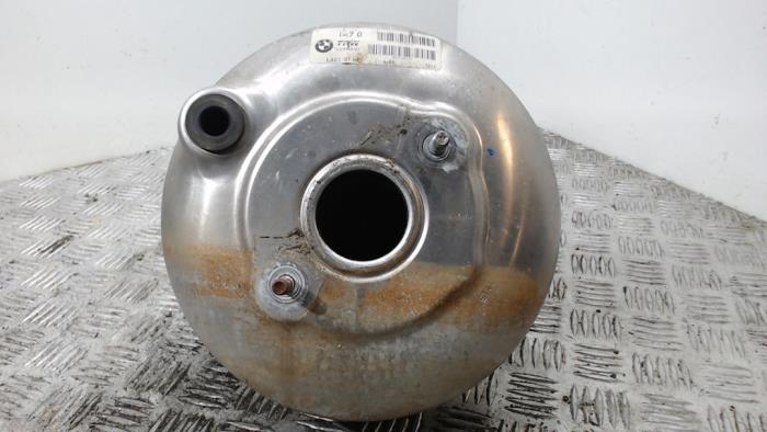 Usagé Servo frein BMW 5 serie (E60) 523i 24V Prix € 47,25 Règlement à la marge proposé par Binckhorst BV