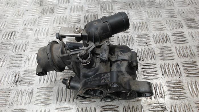 Usagé Boîtier thermostat Kia Picanto (JA) 1.0 12V Prix € 31,50 Règlement à la marge proposé par Binckhorst BV