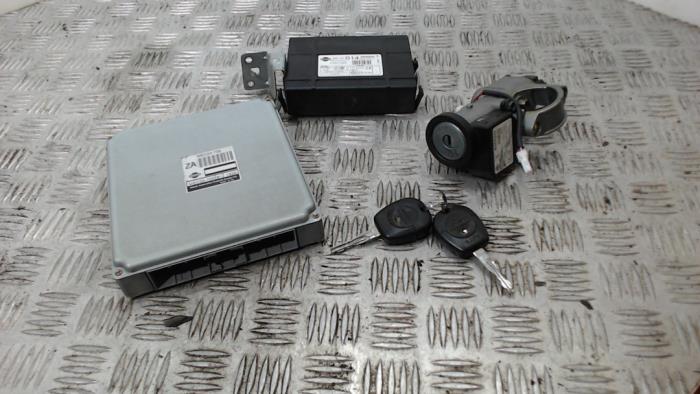 Used Ignition lock + computer Nissan Almera Tino (V10M) 1.8 16V Price € 114,45 Margin scheme offered by Binckhorst BV