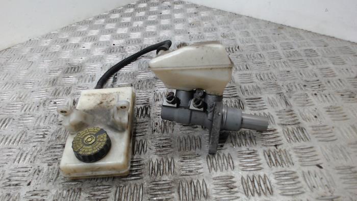 Used Master cylinder Citroen C4 Picasso (UD/UE/UF) 1.8 16V Price € 26,25 Margin scheme offered by Binckhorst BV