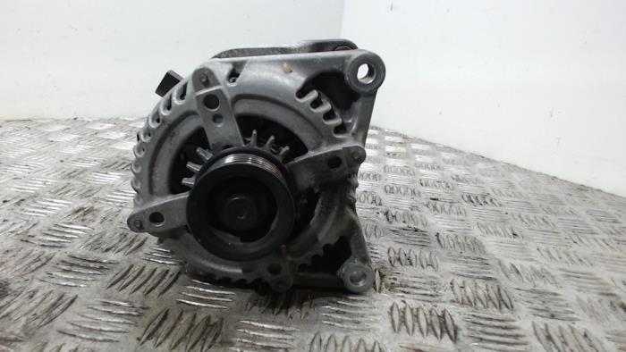 Usagé Dynamo BMW 2 serie Active Tourer (F45) 218i 1.5 TwinPower Turbo 12V Prix € 63,00 Règlement à la marge proposé par Binckhorst BV