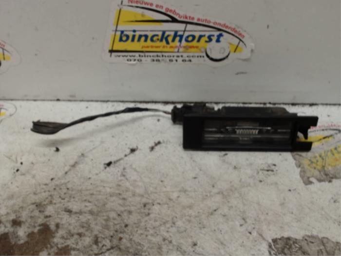 Begagnade Nummerskyltbelysning Opel Astra H (L48) 1.6 16V Twinport Pris € 10,50 Marginaltabell erbjuds av Binckhorst BV