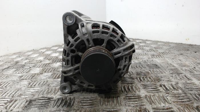 Gebrauchte Dynamo Peugeot 208 I (CA/CC/CK/CL) 1.2 12V e-THP PureTech 110 Preis € 52,50 Margenregelung angeboten von Binckhorst BV