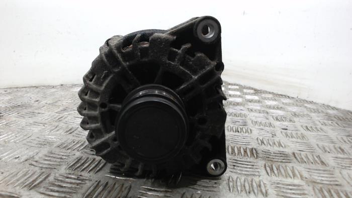 Gebrauchte Dynamo Ford Transit Connect (PJ2) 1.5 TDCi Preis € 42,00 Margenregelung angeboten von Binckhorst BV