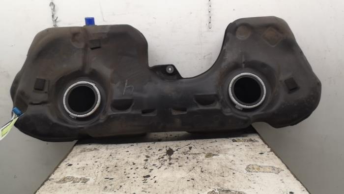 Używane Zbiornik BMW X1 (E84) sDrive 20i 2.0 16V Twin Power Turbo Cena € 52,50 Procedura marży oferowane przez Binckhorst BV