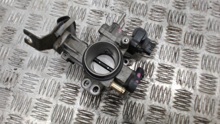 Gebrauchte Drosselklappengehäuse Toyota Yaris (P1) 1.3 16V VVT-i Preis € 36,75 Margenregelung angeboten von Binckhorst BV