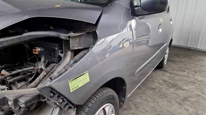 Framskärm, vänster från en Hyundai i10 (F5) 1.1i 12V 2010