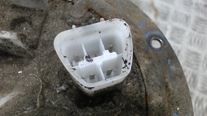 Elektrisk bränslepump från en Hyundai i10 (F5) 1.1i 12V 2010