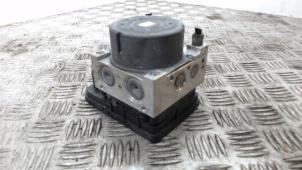 Bloc ABS d'un Peugeot 208 I (CA/CC/CK/CL) 1.0 Vti 12V PureTech 2016