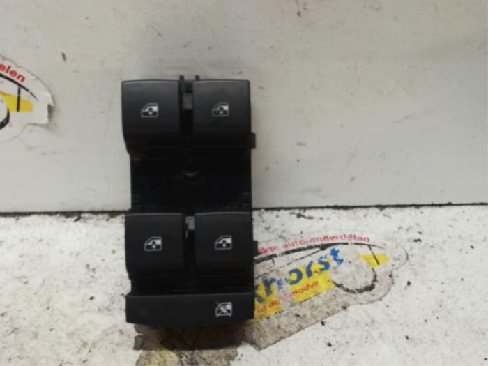 Usados Interruptor de ventanilla eléctrica Opel Astra K 1.4 Turbo 16V Precio € 26,25 Norma de margen ofrecido por Binckhorst BV