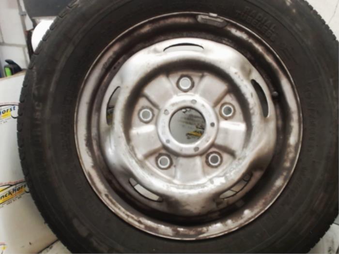 Używane Obrecz Ford Transit 2.2 TDCi 16V Cena € 21,00 Procedura marży oferowane przez Binckhorst BV