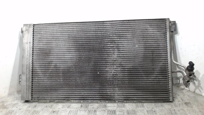 Usagé Radiateur clim Mercedes Vito (639.6) 2.2 110 CDI 16V Euro 5 Prix € 36,75 Règlement à la marge proposé par Binckhorst BV
