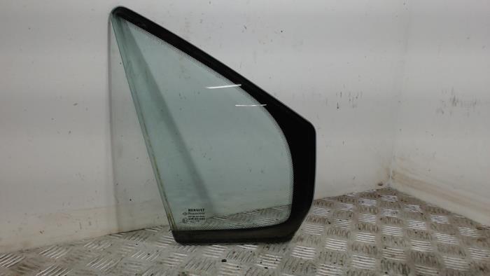 Usados Ventanilla triangular derecha delante Renault Modus/Grand Modus (JP) 1.6 16V Precio € 31,50 Norma de margen ofrecido por Binckhorst BV