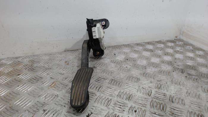 Gebrauchte Gaspedal Volvo V70 (SW) 2.4 D5 20V Preis € 21,00 Margenregelung angeboten von Binckhorst BV