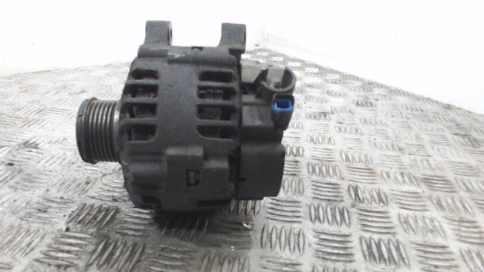 Dynamo van een Fiat Scudo (270) 1.6 D Multijet 2008