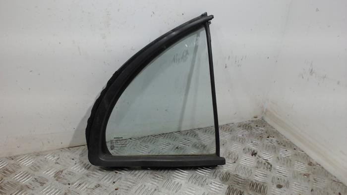 Usados Ventanilla triangular derecha detrás Nissan Micra (K13) 1.2 12V Precio € 31,50 Norma de margen ofrecido por Binckhorst BV