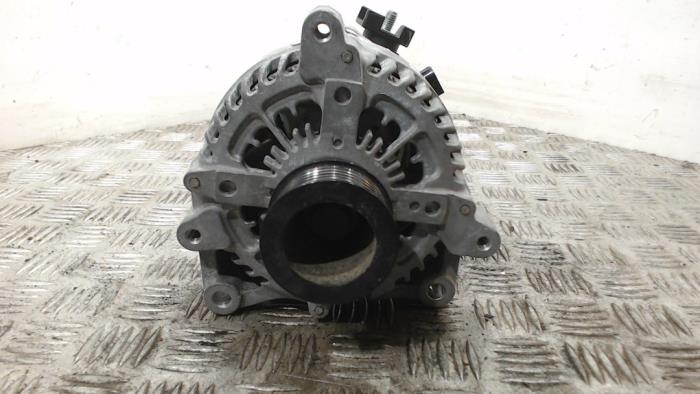 Usagé Dynamo BMW 1 serie (F20) 120i 2.0 16V Prix € 94,50 Règlement à la marge proposé par Binckhorst BV