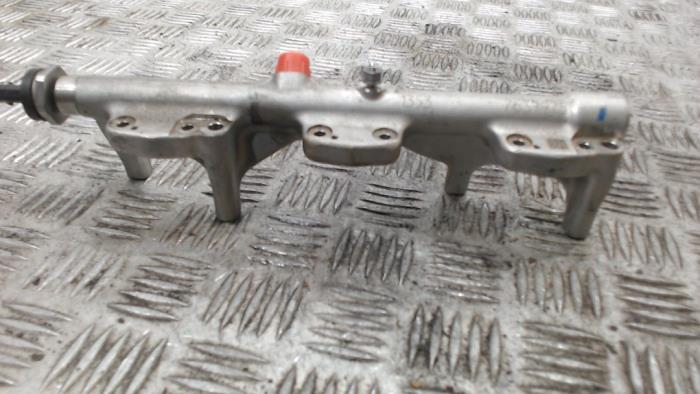 Usagé Système d'injection BMW 2 serie Gran Tourer (F46) 218i 1.5 TwinPower Turbo 12V Prix € 26,25 Règlement à la marge proposé par Binckhorst BV